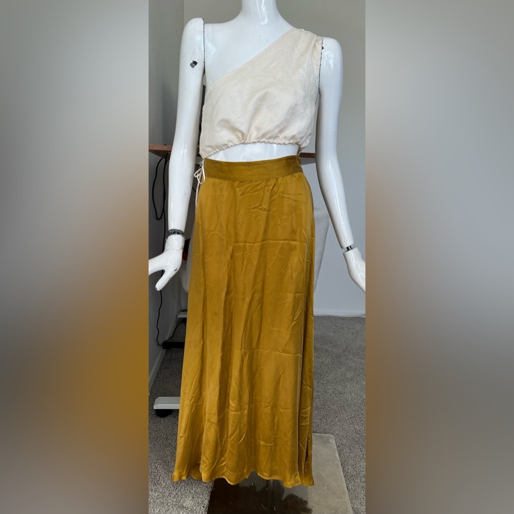 Amour Vert Gold Blaze Midi Skirt Yellow Cupro Silk- SUPER CUTE! - Picture 3 of 14